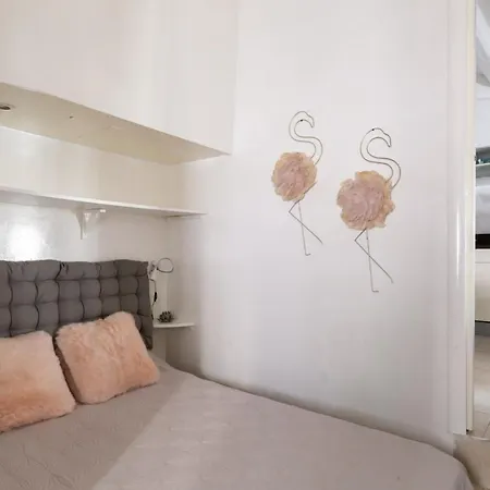 T2 150 M From The Palais And The Croisette Beaches